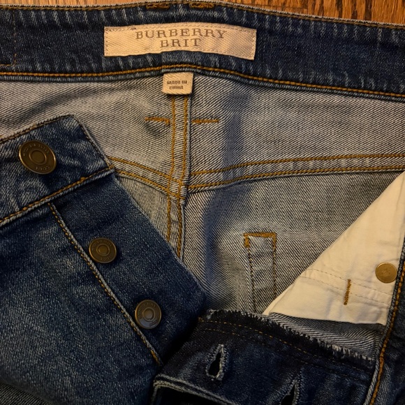 Burberry Brit Denim Shorts W26 Medium Wash Cuffed Stretch Designer Jean Shorts - Picture 5 of 11